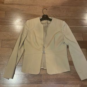 💰Beautiful taupe blazer ☀️☀️